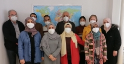 Das internationale Klassenzimmer: An der Kolping Akademie in Weilheim lernen 13 Menschen aus acht Nationen lesen und schreiben
